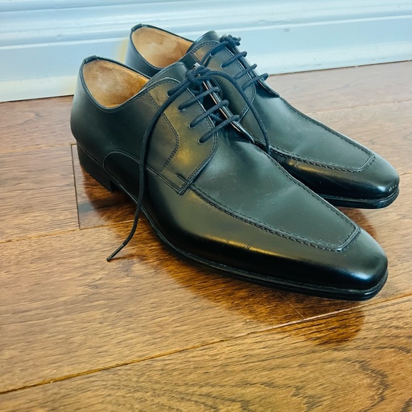 Magnanni Classic Black Leather Derbys - Picture 6 of 9